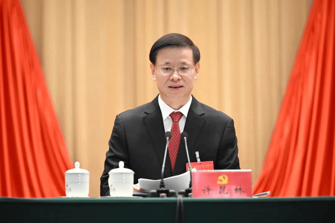 宝马逆风，还在押沈阳！这两年德系豪车在中国市场被国产电动车挤得不轻，10月14日