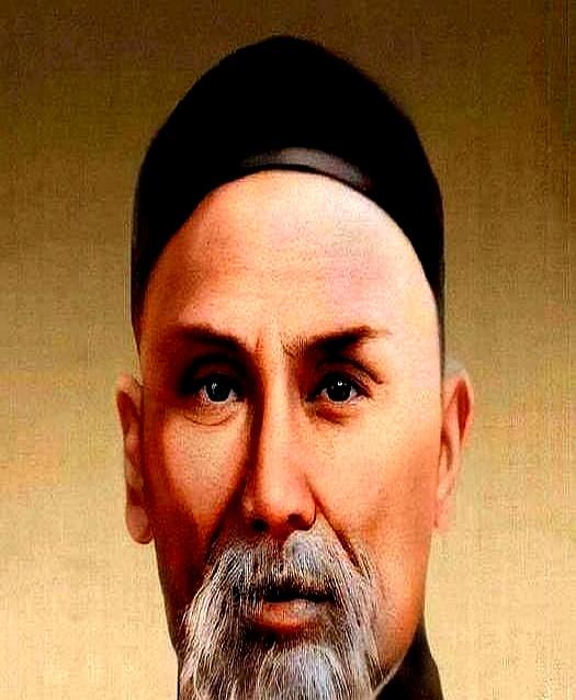 清末的武术大师都是人精，比如外号“杨无敌”的杨露禅。他为了那几两碎银子进