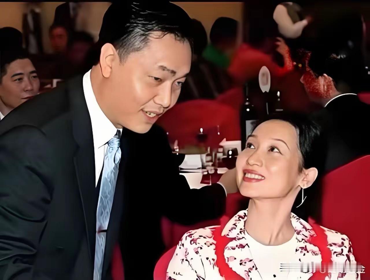 虽然黄光裕出来这么久了，一直雄心勃勃，想要恢复以往他的荣光，但是终究他的时代已经
