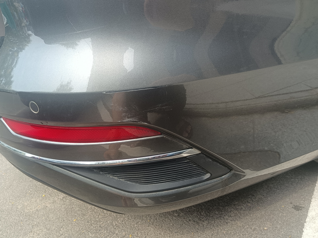 车子又受伤了2-3个月没开车，车放老家，让我哥他们开，不知道什么时候，右后尾边