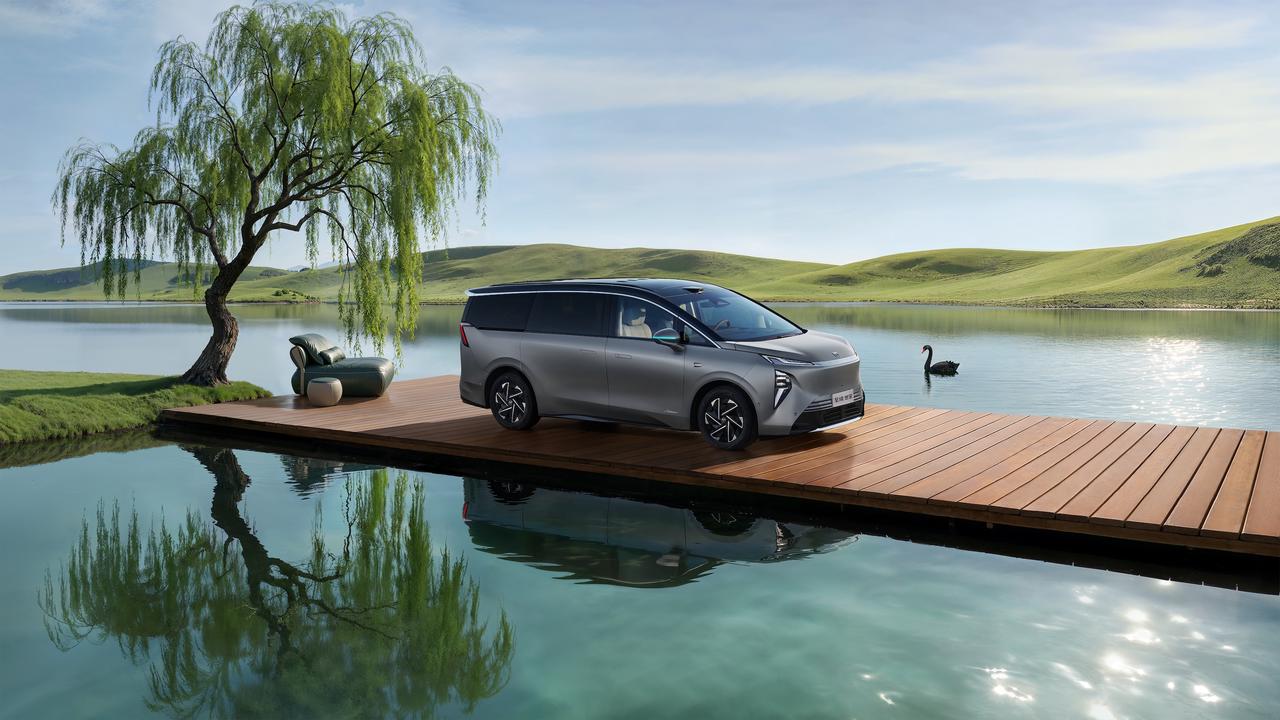 别克至境世家纯电版上市，48.99万硬刚高端MPV市场，纯电续航601k