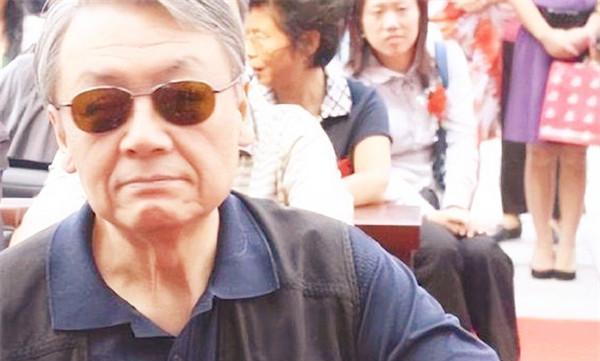 毛远新刑满出狱后，为啥会经常偷偷流眼泪？晚年他享受什么待遇？毛远新1941年出