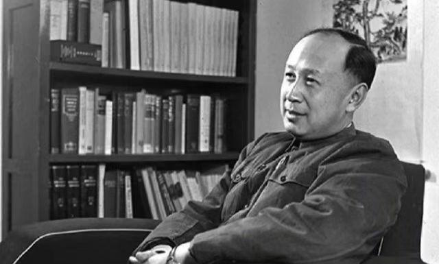钱学森最后遗言：中国一个很大的问题！钱学森1911年出生在上海，家里书香气浓，