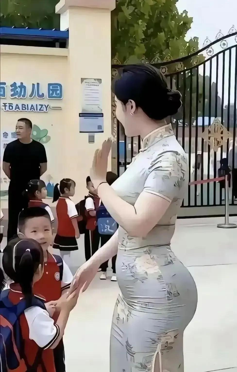 网友：终于知道孩子他爸为啥抢着去接送孩子了！