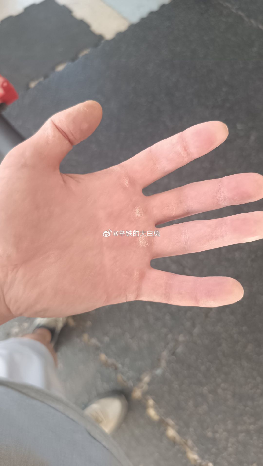 一身的肌肉和老茧！学生都开学了，我们也该健身了！#肌不可失##汗水不会说谎##健身##健身#​
