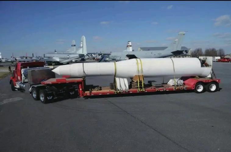 《图片报》报道，当地时间5日，美国战争部发布视频宣称，美军战略导弹部队，当天在位