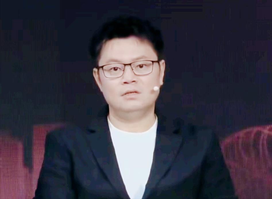 侯英超提醒：不要把松岛辉空当笑话看了，他现在强的可怕！有人说中国大满贯，一半