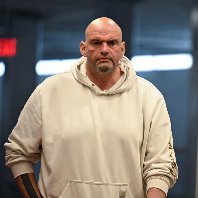 🚨突发：许多保守派人士正在呼吁宾夕法尼亚州民主党参议员约翰·费特曼投票支持《拯