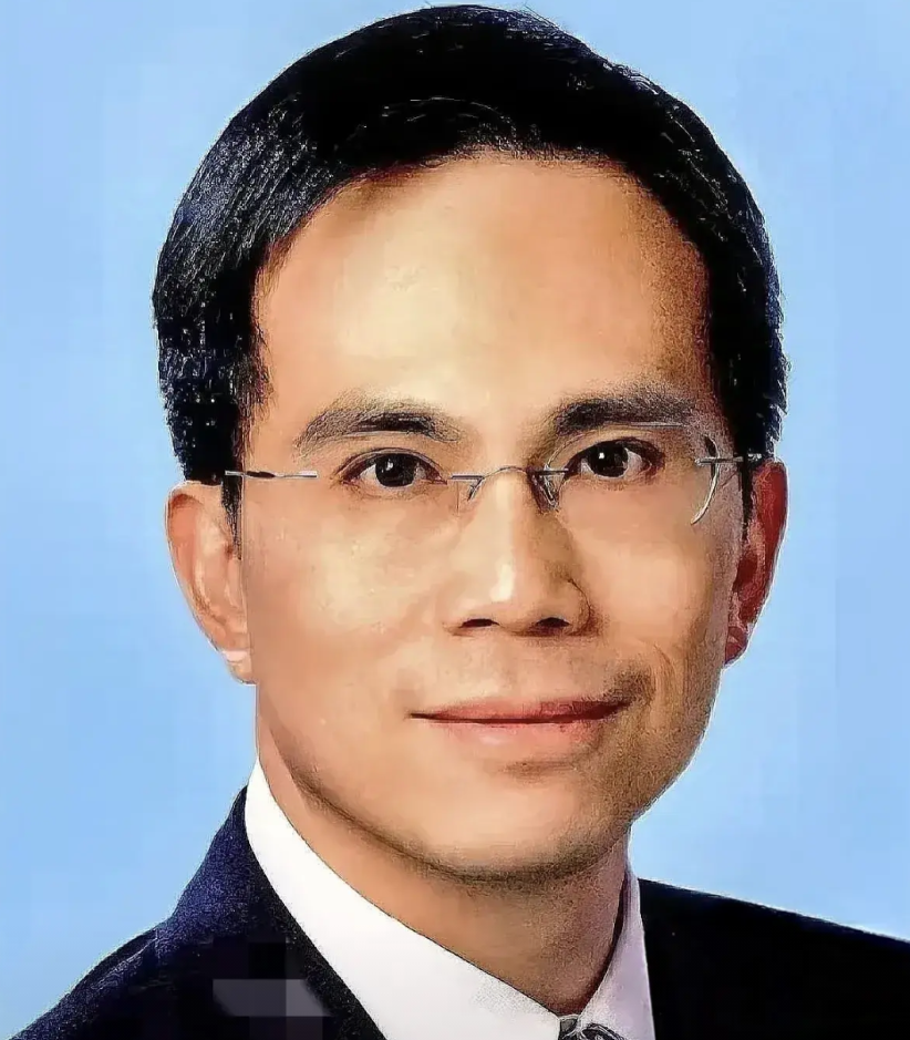 李嘉诚估计急得都快吃不下饭了，没想到这次国家这么刚。李泽钜的落选，绝对是对李氏