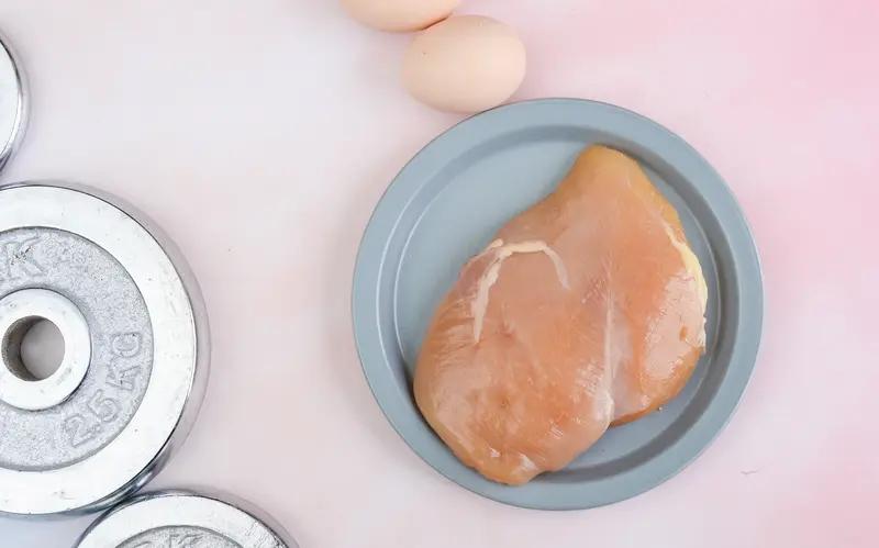 总感觉特别累？没准真是蛋白质没吃够。像早上起不来、中午犯困、下午没精神，这都是身