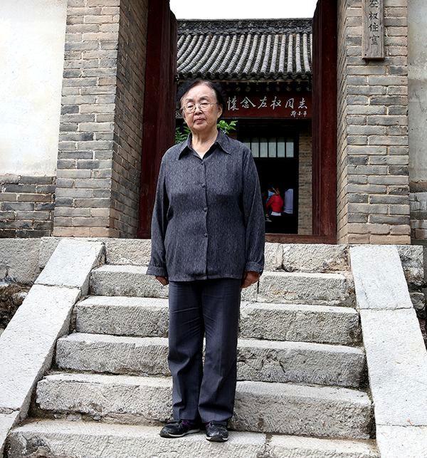 1960年，左太北的高考分数远超哈军工录取线。她满怀信心等待录取通知。谁知等来的