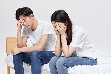 一位女子的丈夫因工作需要出差了15天，这半个多月的分别，对于夫妻二人来说，本应在