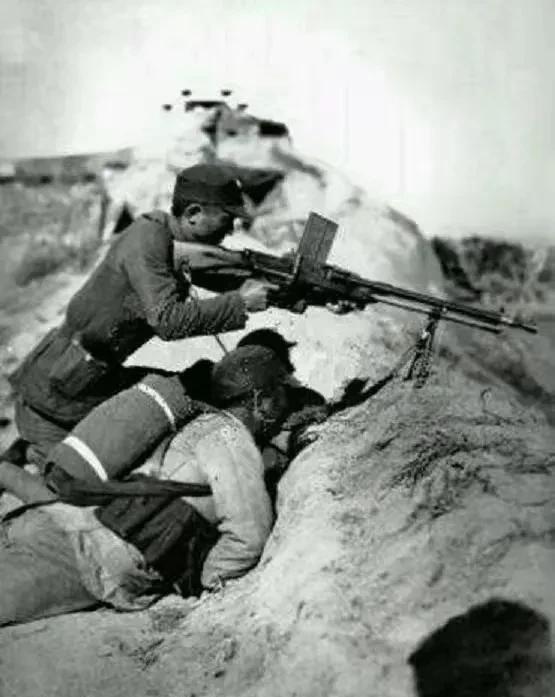 1943年，日军得知冀鲁边第3分区副司令率部在铁营洼镇过年，马上召集了2万兵力进