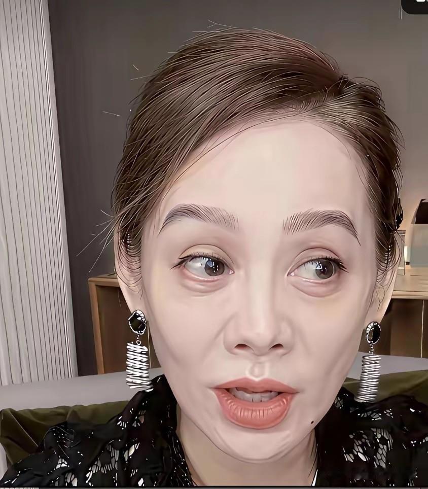 宁静忘了开美容滤镜？多少女人在美容滤镜中自我陶醉，认为自己是高不可攀