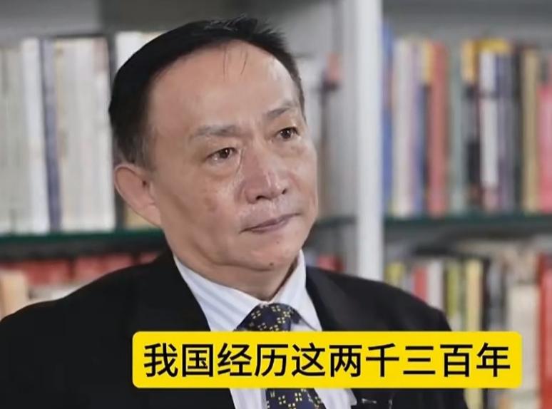 两千多年来，都说商鞅死在动了贵族的蛋糕，可学者卢麒元却一针见血地指出：真相远不止
