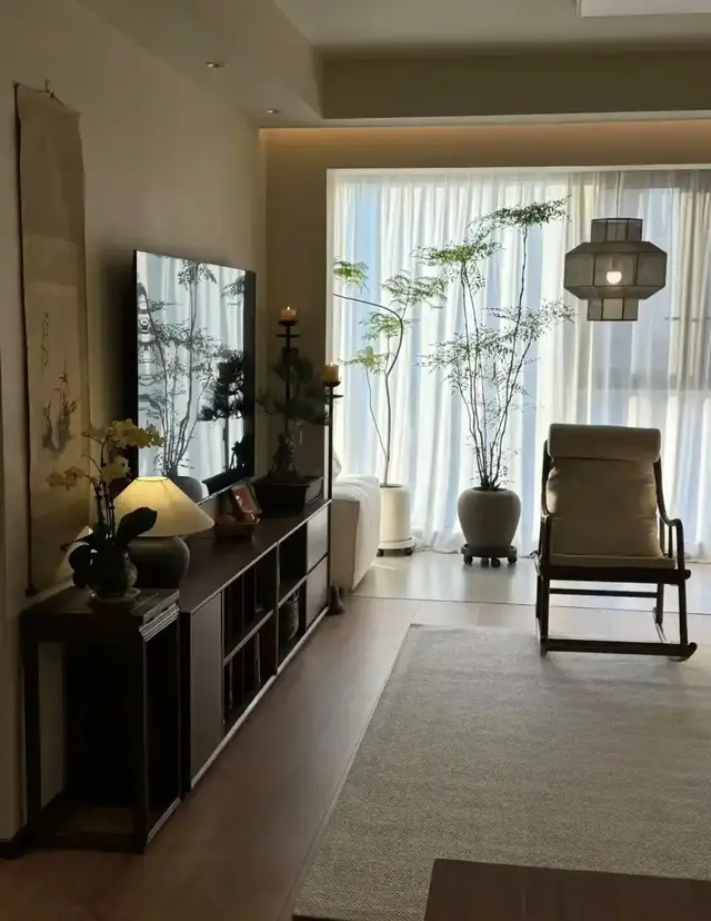 退休阿姨远离社交圈,东西不乱买,却把中式家装点得一尘不染?