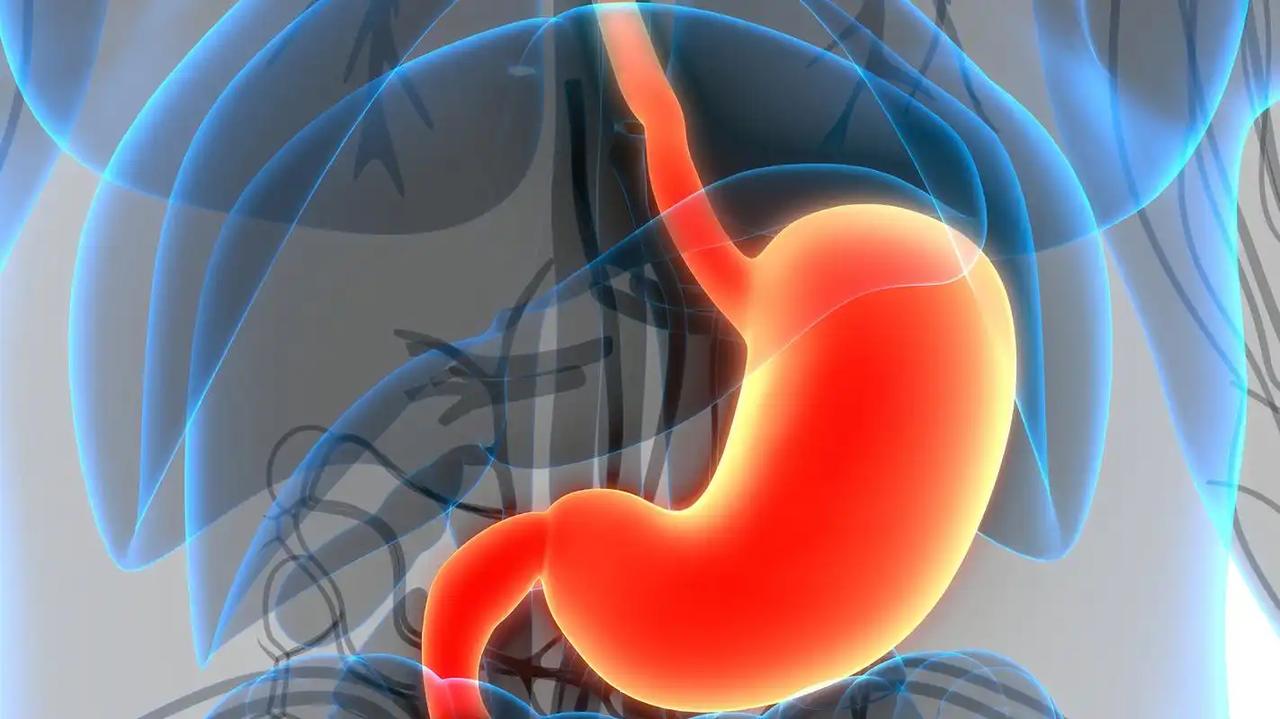 李兰娟院士提醒：胃部开始癌变的第一信号，吃东西可能就知道 你以为胃痛、胃胀才