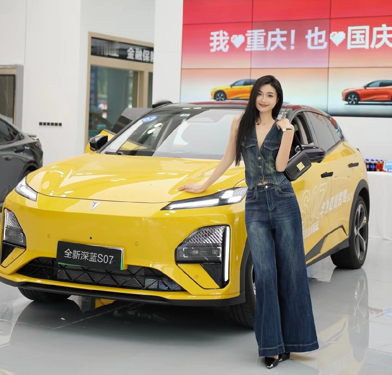 这就是赤裸裸的现实！油车30万：使用10年，油费10万，卖5万！纯电车30万