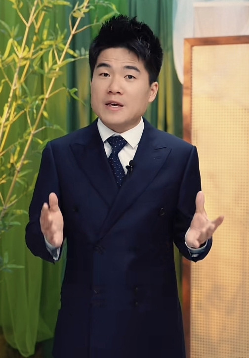 董宇辉罕见带8大主播出镜，为长安启源的合作画上了圆满的句号，宇辉为什么这样做？