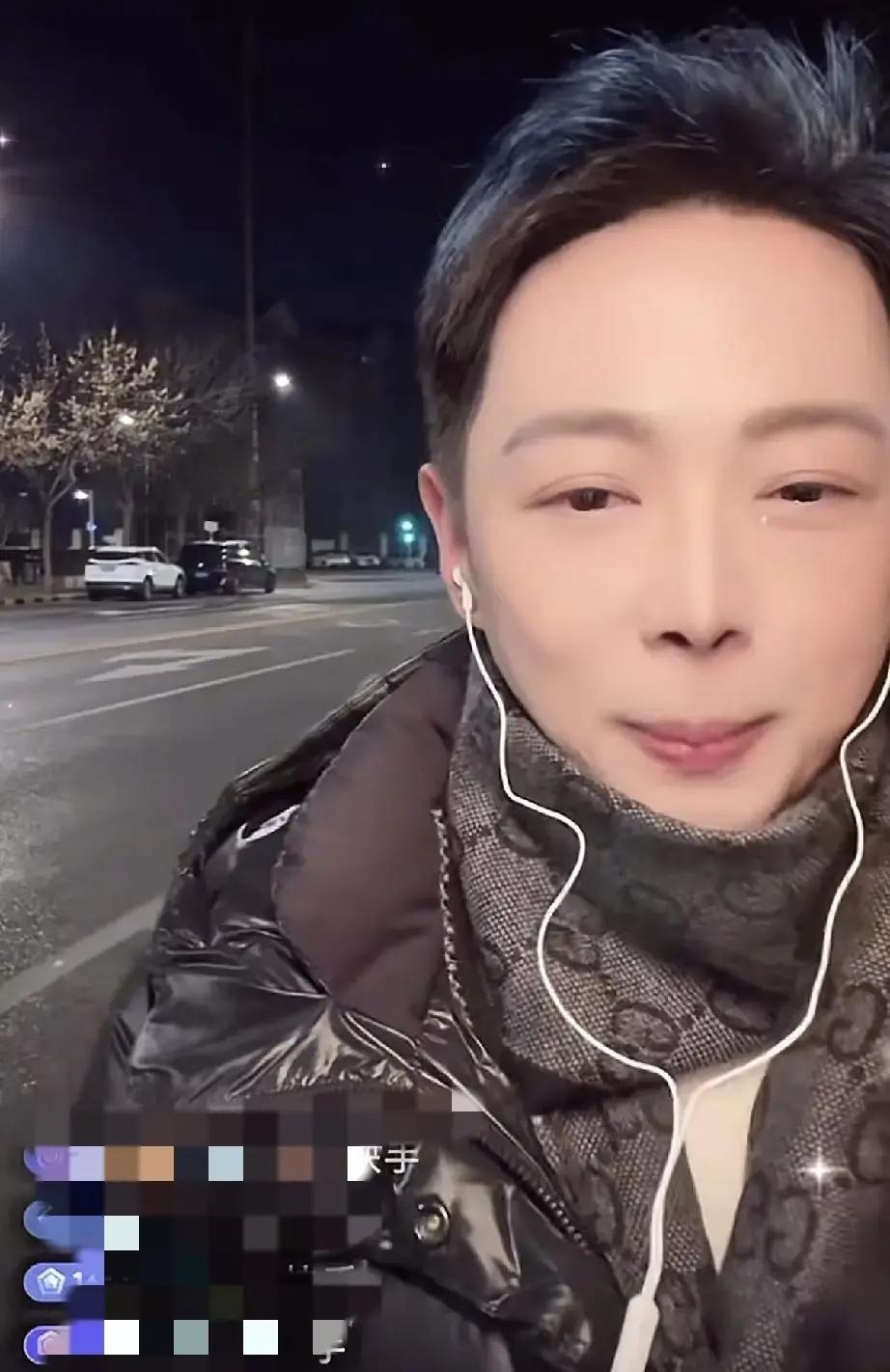 阳阳、欣欣、乐乐昨晚自己开了直播间，离开麻六记单飞。首播在线冲到十万，弹幕刷的