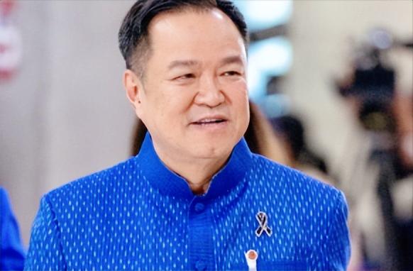 阿努廷凭啥坐稳政坛C位？当地时间3月19日，泰国国会下议院搞了一场关键投票，自豪