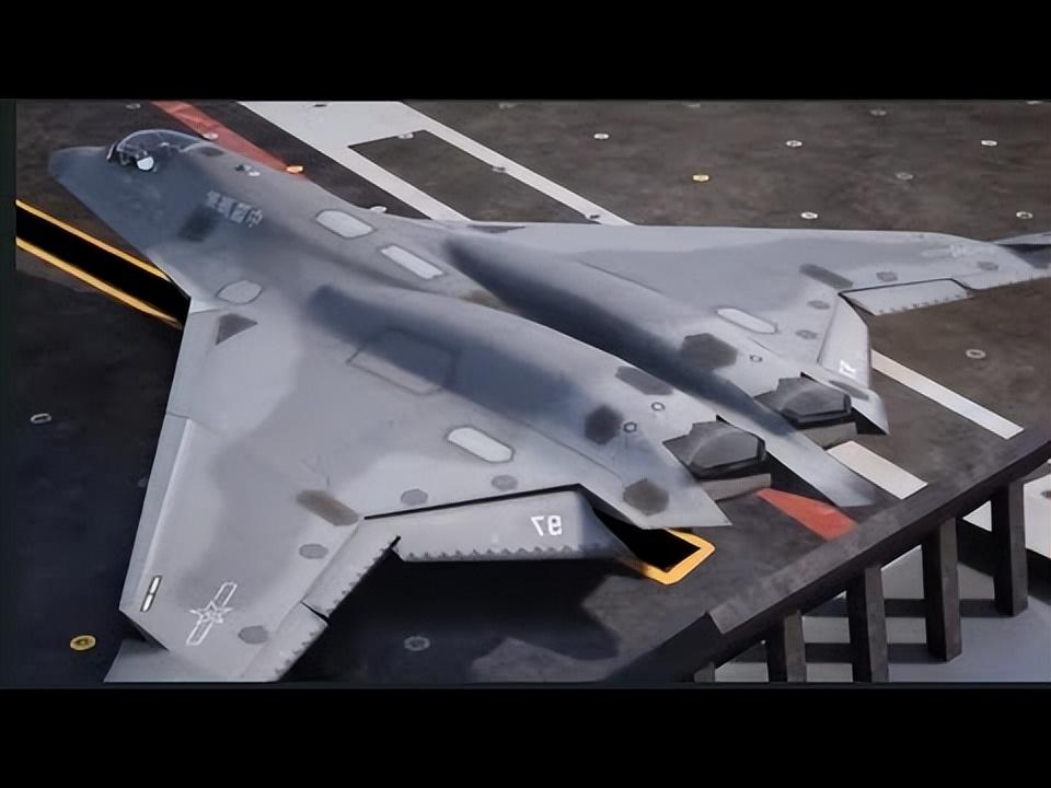 谁能想到，幸福来得这么突然！东海舰队悄悄干了件大事，两艘万吨巨兽入列，福建舰更是