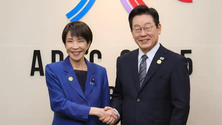 🌛局势突变！中美关系回暖，让高市早苗开始慌了？能源危机叠加被边缘化风险，高