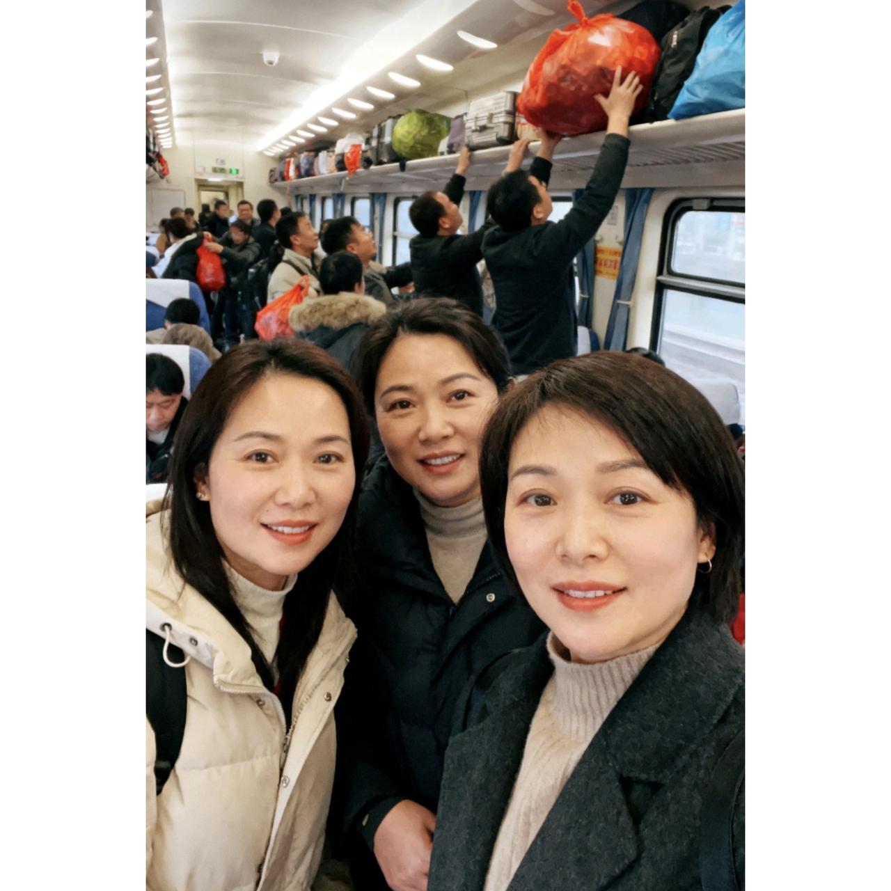 近日，C7038次列车上发生惊险一幕！旅客王先生刚眯了会儿眼，就那么一小会儿功夫