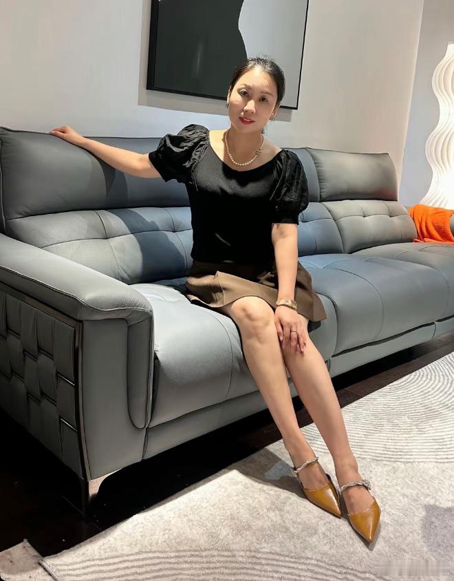 高跟鞋老板娘​​​