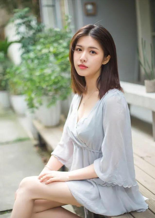 一段非常现实的话：“男人最傻的一件事，就是去贪图一个女人的肉体。女人的肉体对你