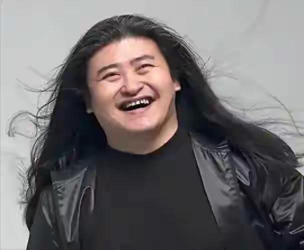 9月25日，音乐人刘欢在上海病逝，享年63岁。遵其遗愿，丧事从简，不办追悼会。这