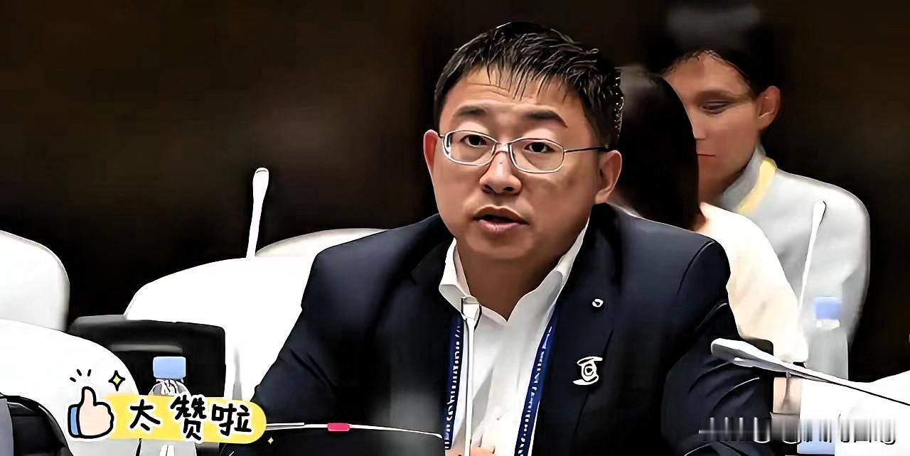 沈逸和某教授的连麦，真是看得人憋屈到极点！本以为是顶尖学者的思想碰撞，结果全程是