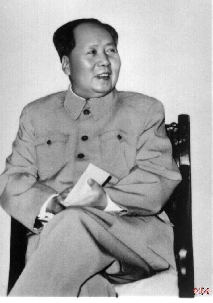 历史上的今日1967年9月16日晨，乘专列离开上海，上午到达杭州。中午，在专列