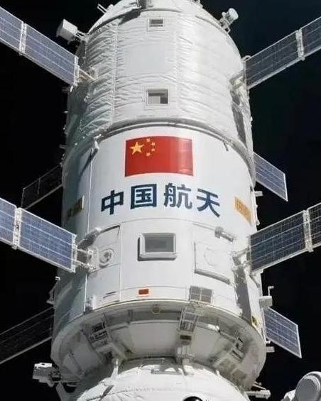 为什么大家都不提中国空间站了？因为没脸提，跟国际空间站差距太大！中国空间站可不是