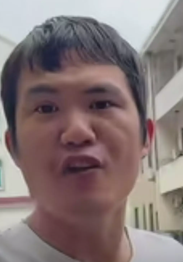真过分，男子相亲时，女方带七大姨八大姑一块去饭店吃饭，花费两万多，但是相亲没成，