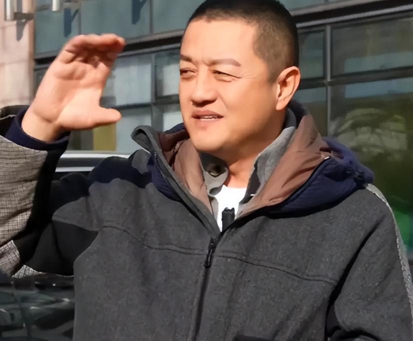 嫣然儿医欠租风波后，附近居民集体为李亚鹏发声：不能让好人寒心！李亚鹏这波是真