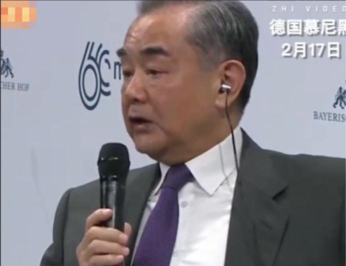 王毅外长这句话说的实在霸气！他曾说中国管理南海时，四周都还没有国家成立！南海诸岛