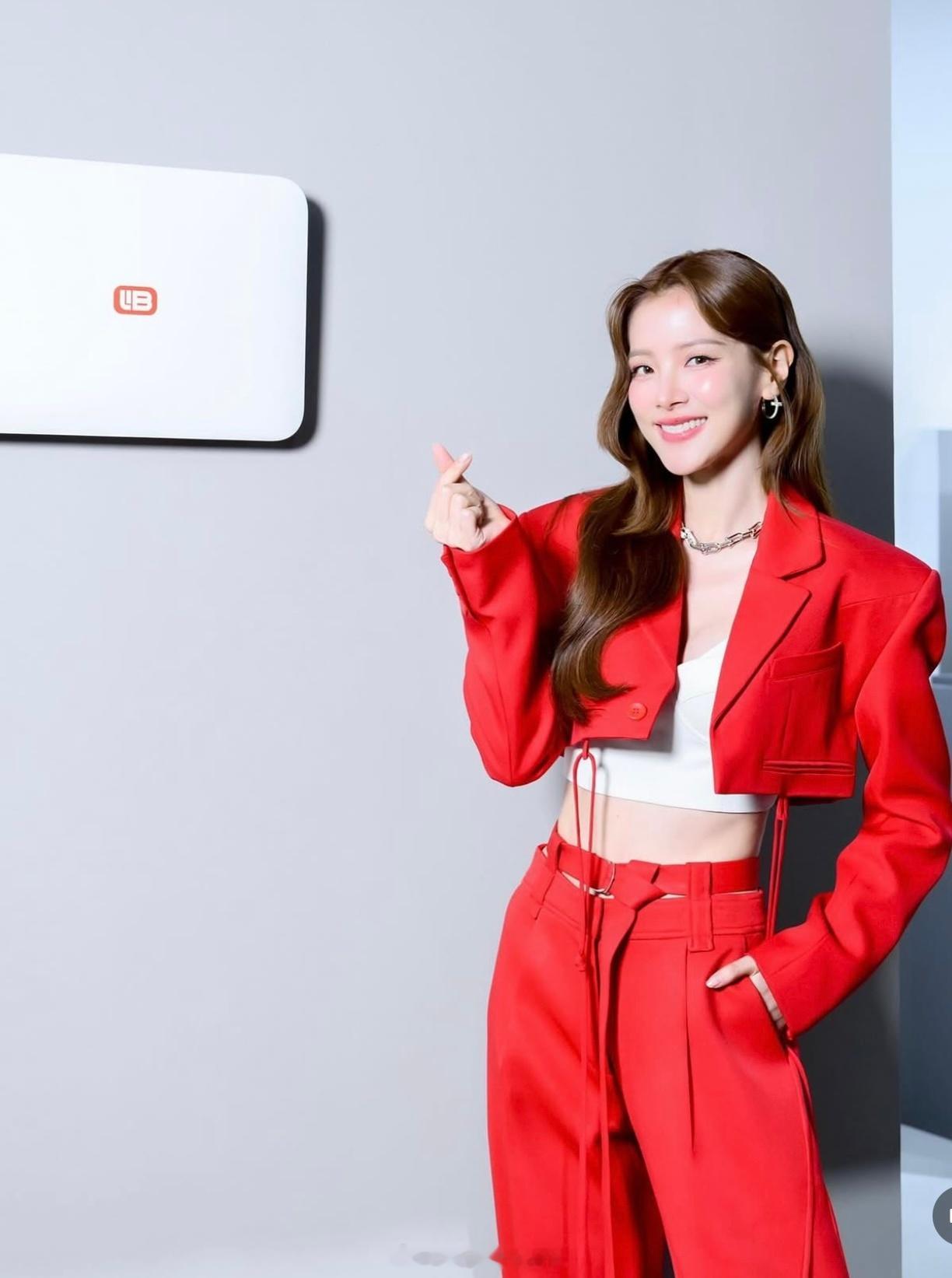 baifernbaifern小水泰星在身材管理上都很卷能看见小水的腹肌​​