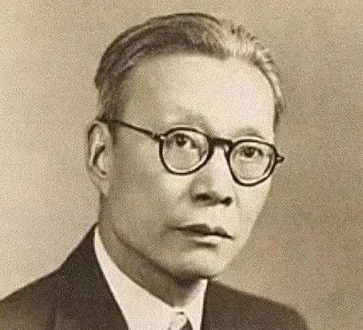 1984年，金岳霖临终拉着林徽因儿子梁从诫的手，颤巍巍地说：“我守护你母亲一辈子