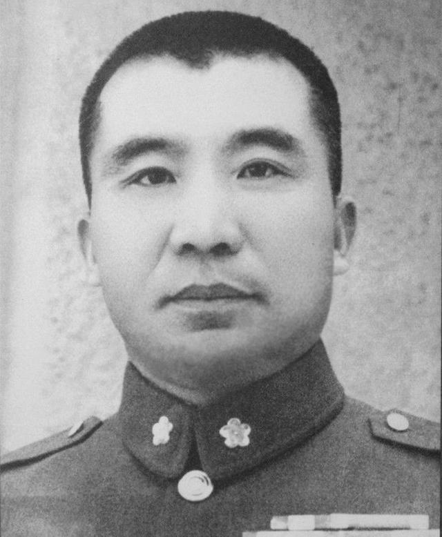 1948年，蒋介石请王耀武吃饭，宋美龄亲自下厨做了一桌山东菜，吃完饭后，王耀武却