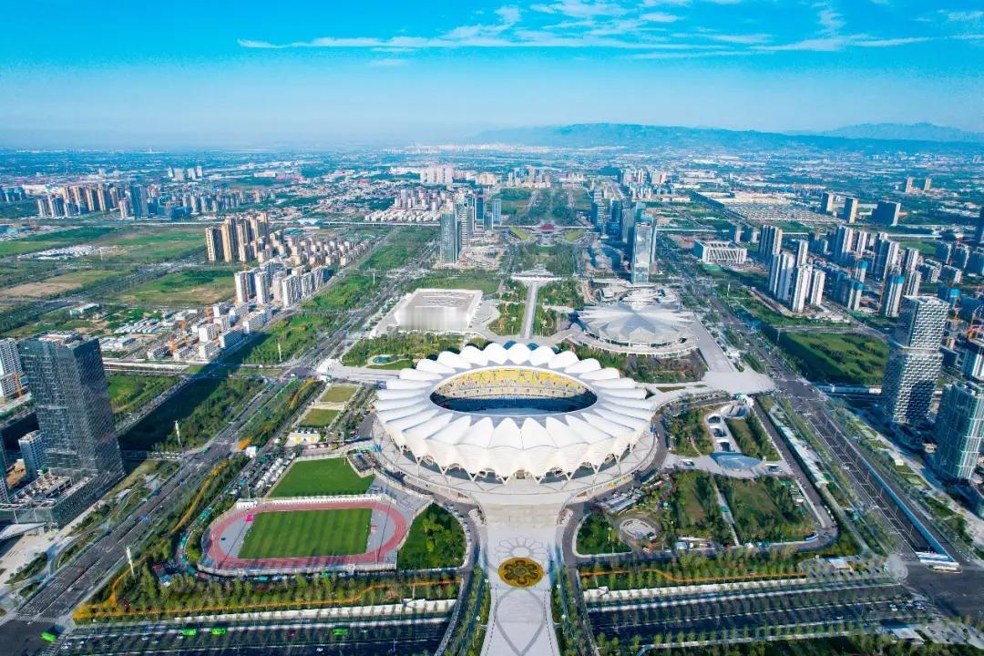 西安奥体中心，投资两百六十个亿，这个四周的建筑设计，不愧是十八朝古都，太漂亮了！