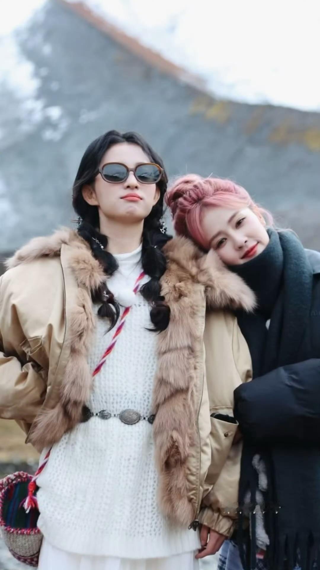 王楚然和白鹿这两位怎么认识的呀？好漂亮的两位​​​