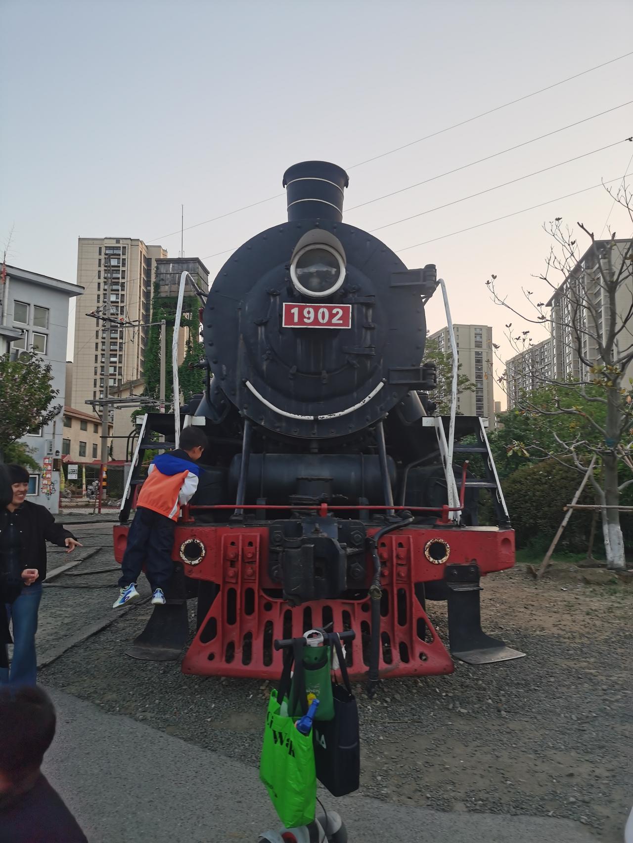 【藏在青岛纺织谷的1902年老古董，锈迹斑斑却惊艳时光！】📍坐标，市北区四流