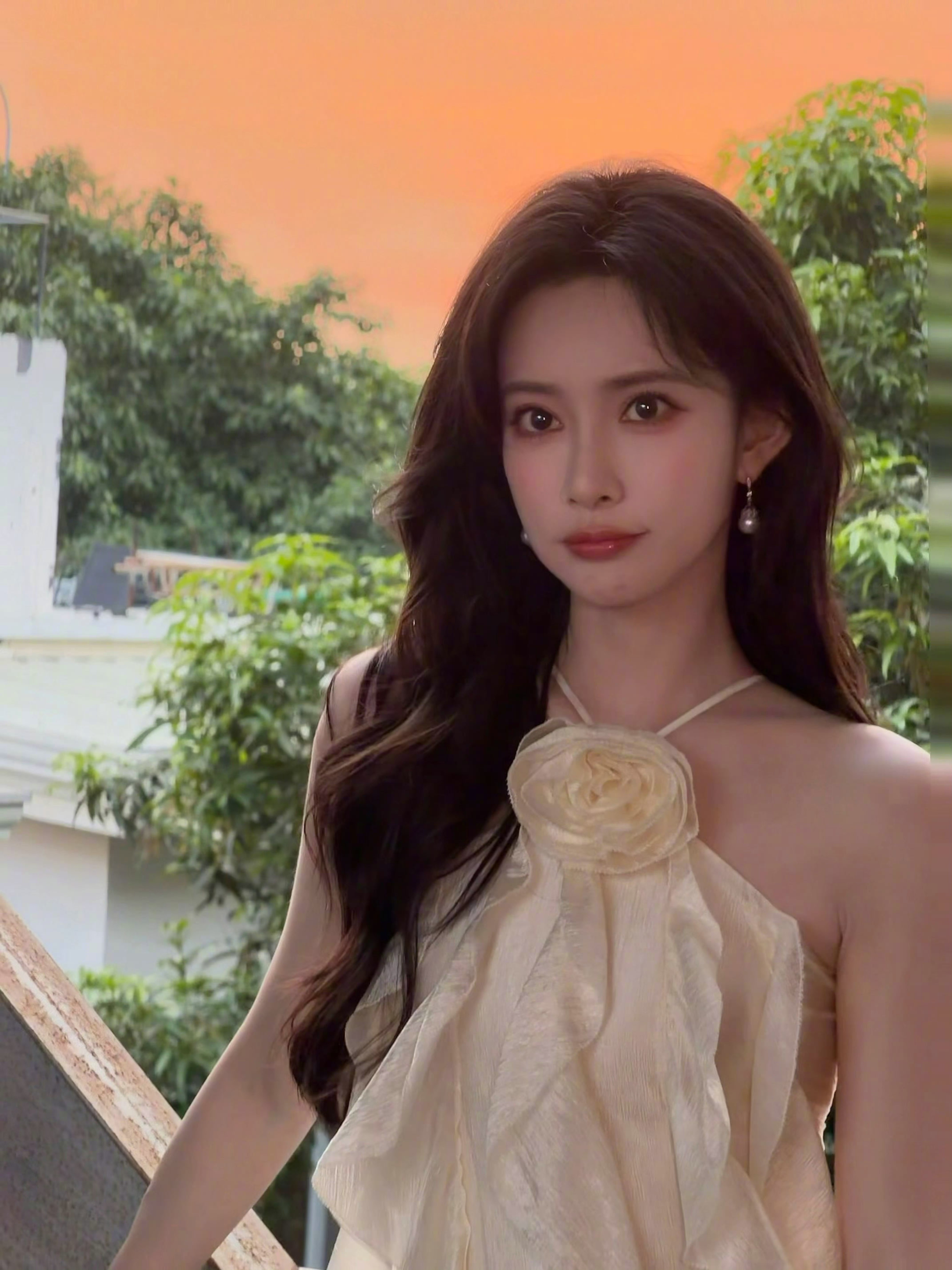 孟姐live的工作人员背景音演我在美女身边工作:诶！好看好看！:神图我有了:好美
