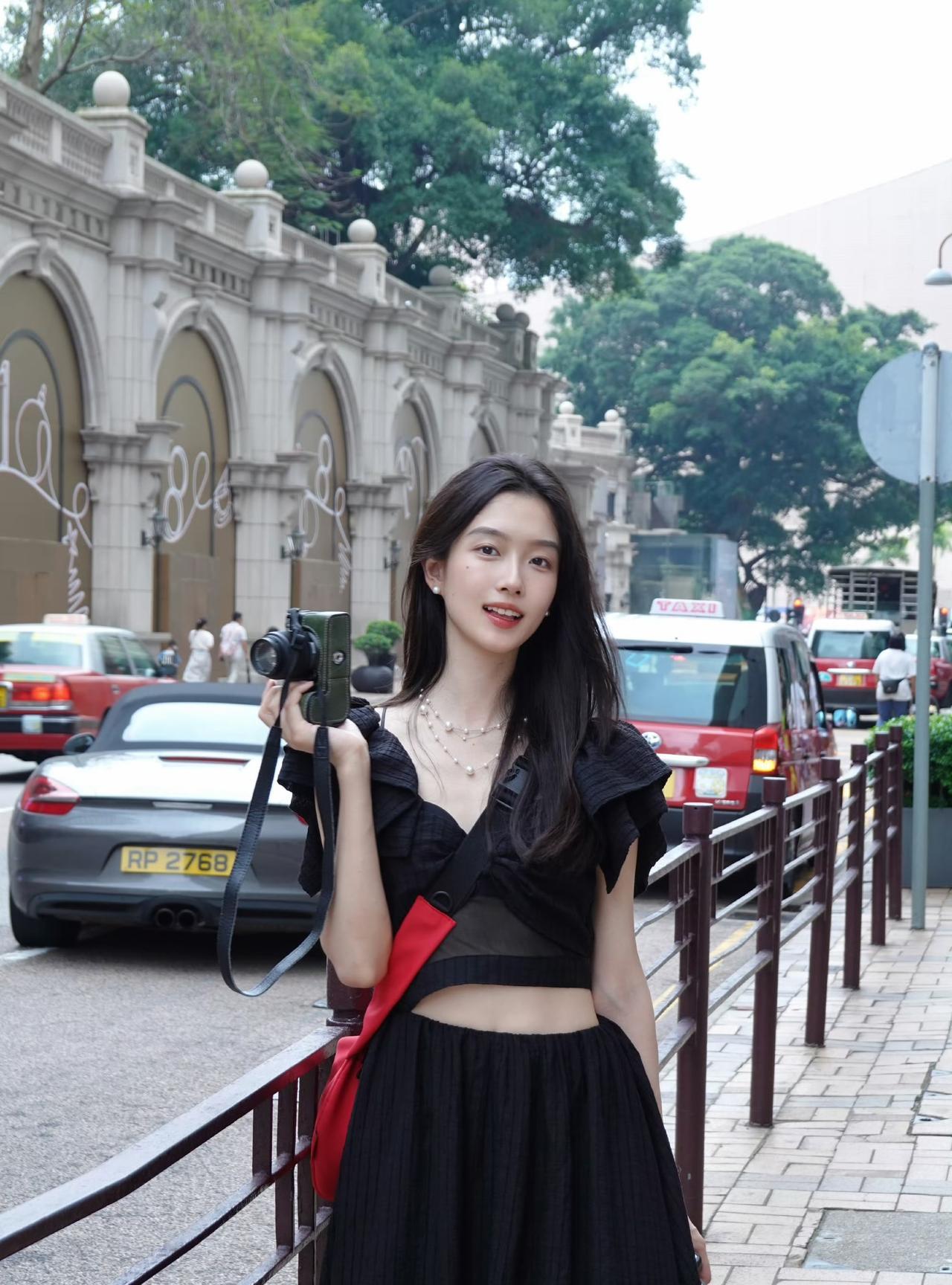 来香港玩啦，很美的城市。