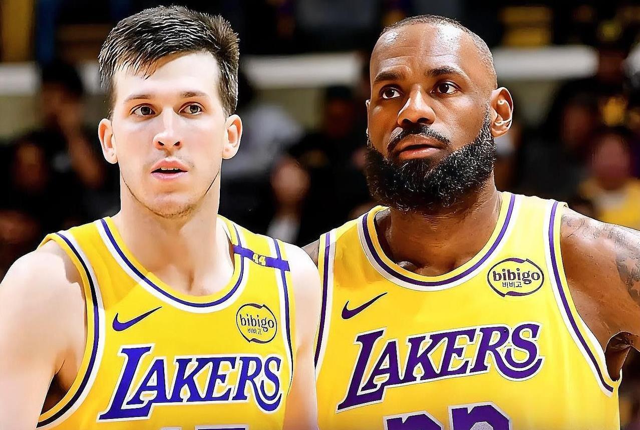 原来大家都冤枉里夫斯了，詹姆斯坦言小李上赛季后期一直脚趾带伤出战。近日，詹姆斯