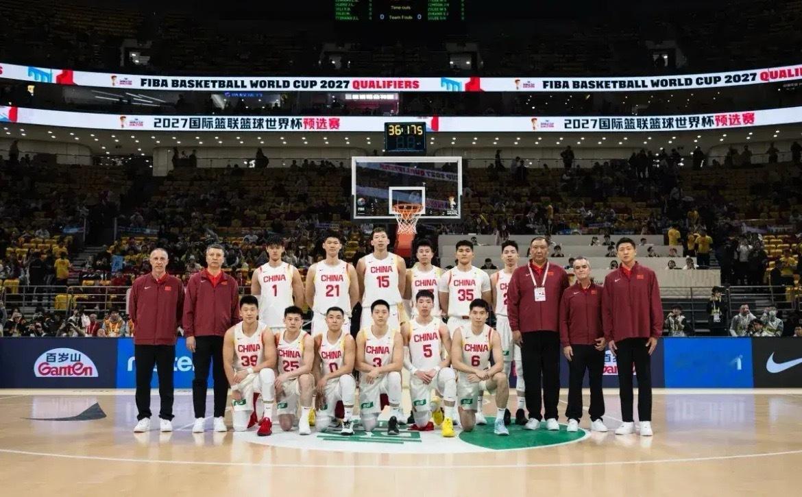 中国男篮或人员大洗牌，这5人有望重回国家队。1.徐杰--25岁，身高1.78米，