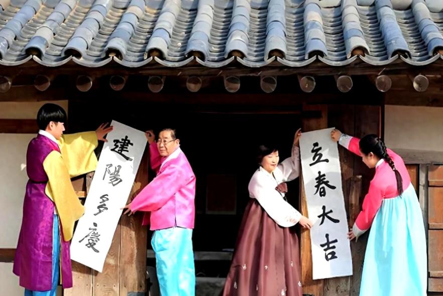 韩国拿汉字申遗？声称是祖先发明的！中国人还没急韩国人先坐不住。 今年6月，韩