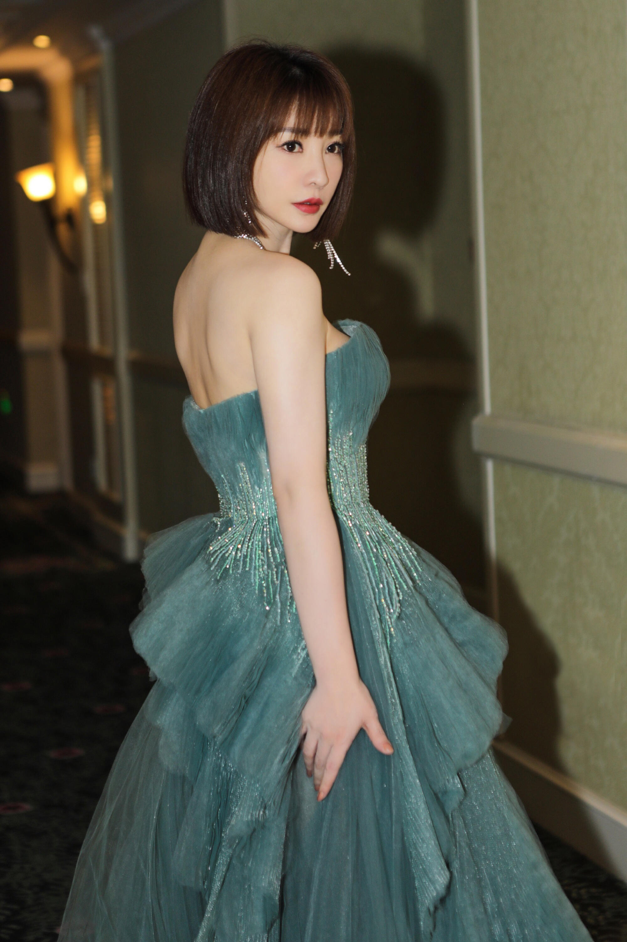 性感女神，柳岩，这身材谁看了不喷鼻血