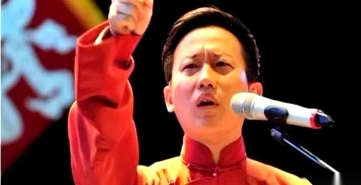 侯宝林自己并不是朱阔泉的大弟子，却直接把马志明代拉进了门。张寿臣当年给张杰尧降